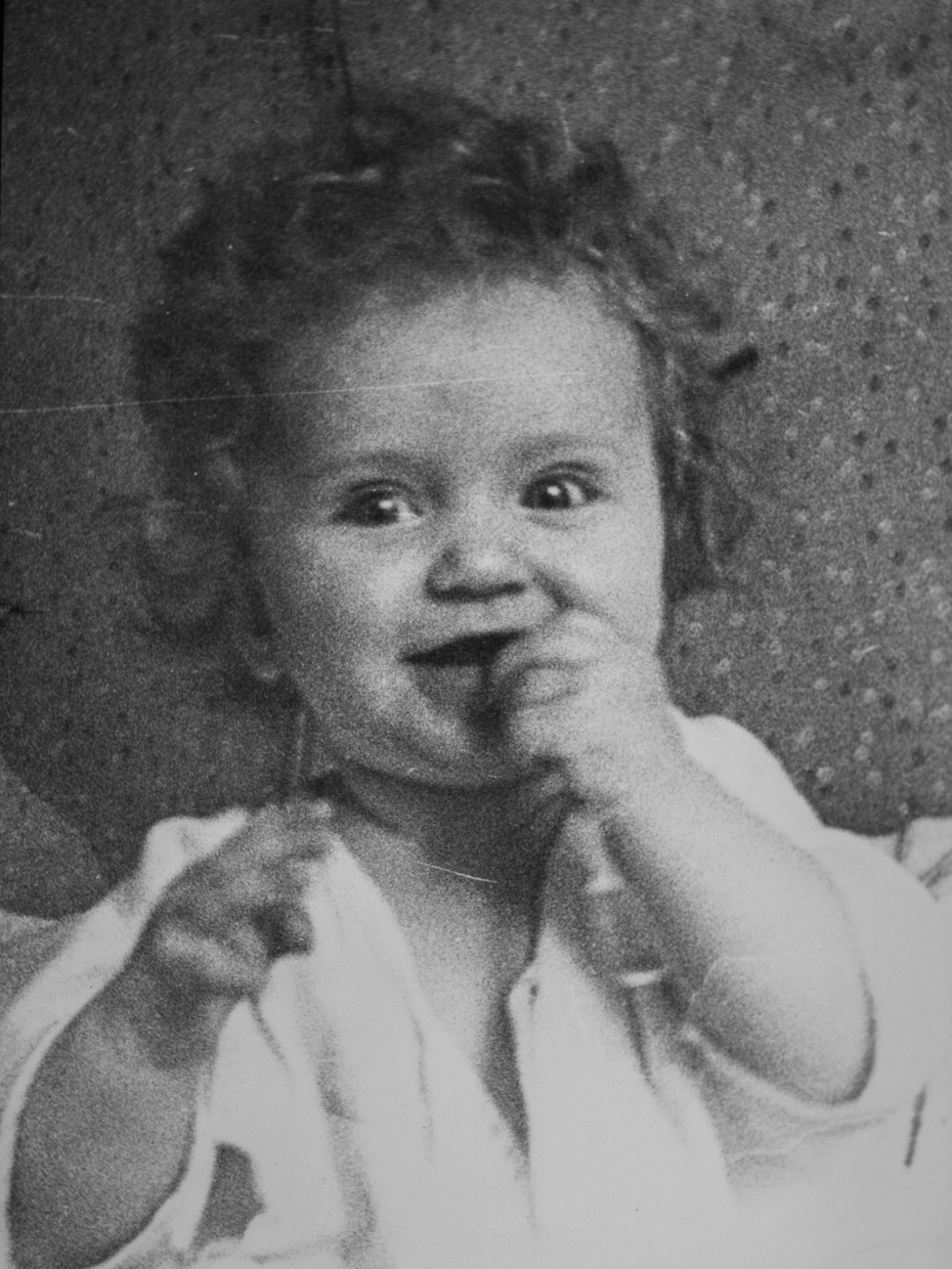 Black-and-white photo before AI colourisation Black-and-white photo before AI colourisation