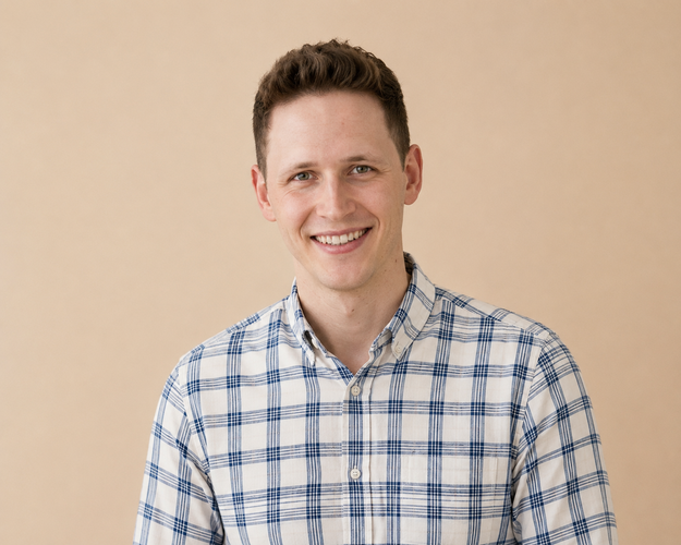 Individual photo used to build a family portrait with GoStudio AI.