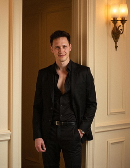 male photoshoot headshot male photoshoot headshot