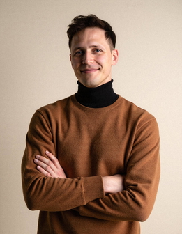 female photoshoot headshot female photoshoot headshot