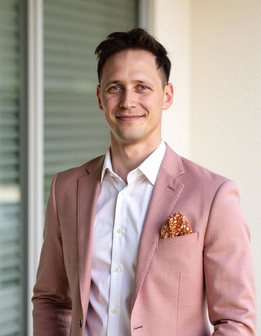 male photoshoot headshot male photoshoot headshot