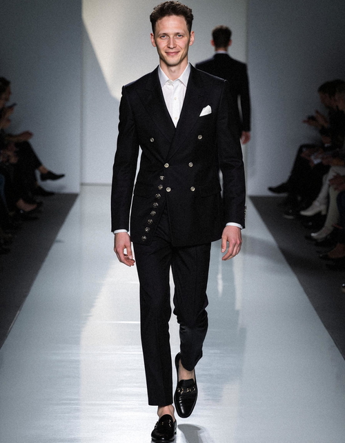 Runway sample 2 Runway sample 2